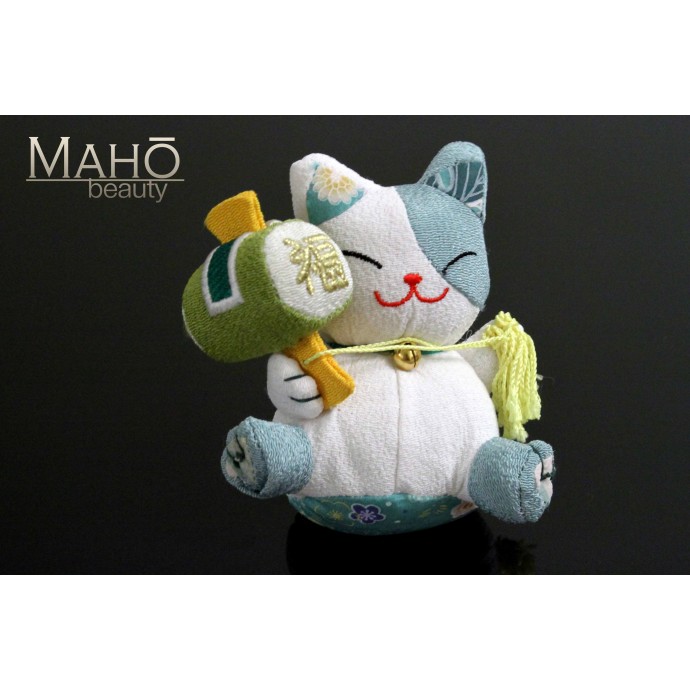 Japanese Chirimen Maneki Neko Lucky cat with magic wishing mallet Blue
