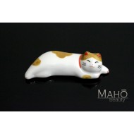 Japanese Maneki neko porcelain Chopstick Rest sleeping cat Mike