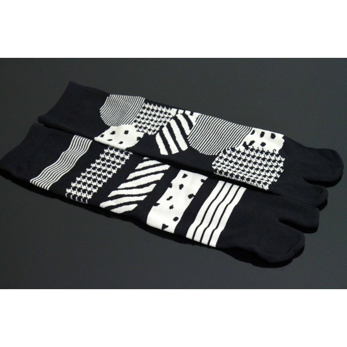 Japanese style TABI toe SOCKS 22 – 25 cm Geometric ornaments Black